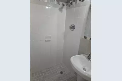 215 30th St #2, Miami Beach, FL 33140 - Photo 13