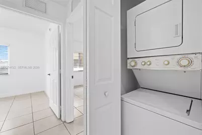 2405 W 78th St #202, Hialeah, FL 33016 - Photo 21