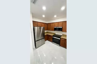 10630 NW 88th St #228, Doral, FL 33178 - Photo 7