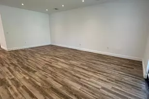 731 NE 193rd St, Miami, FL 33179 - Photo 5