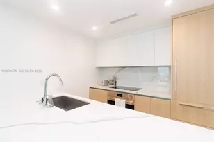 2411 Laguna Cir, North Miami, FL 33181 - Photo 9