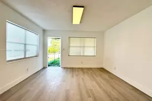 910 SW 2nd Ave, Hallandale Beach, FL 33009 - Photo 3