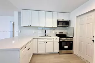 910 SW 2nd Ave, Hallandale Beach, FL 33009 - Photo 5
