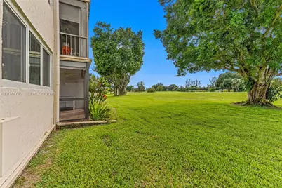 9811 N Hollybrook Lake Dr #103, Pembroke Pines, FL 33025 - Photo 25