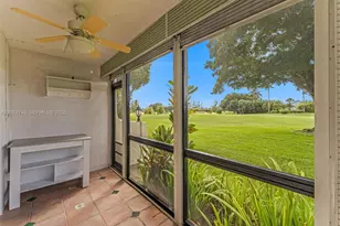 9811 N Hollybrook Lake Dr, Pembroke Pines, FL 33025 - Photo 21