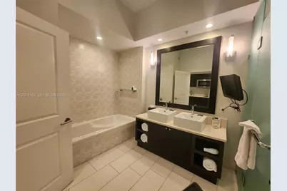 5300 NW 87th Ave #614, Doral, FL 33178 - Photo 9
