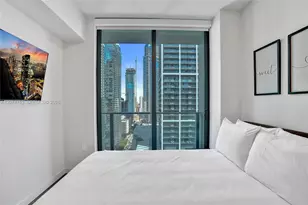 121 NE 5th St, Miami, FL 33132 - Photo 21