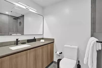121 NE 5th St #2411, Miami, FL 33132 - Photo 23