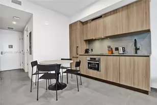 121 NE 5th St, Miami, FL 33132 - Photo 1