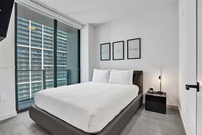 121 NE 5th St #2411, Miami, FL 33132 - Photo 17