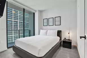 121 NE 5th St, Miami, FL 33132 - Photo 17