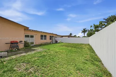 8641 NW 25th Ct, Sunrise, FL 33322 - Photo 15