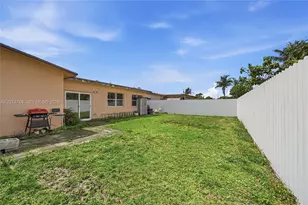 8641 NW 25th Ct, Sunrise, FL 33322 - Photo 15