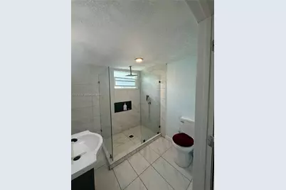 679 Ave G #1, Winter Haven, FL 33880 - Photo 3