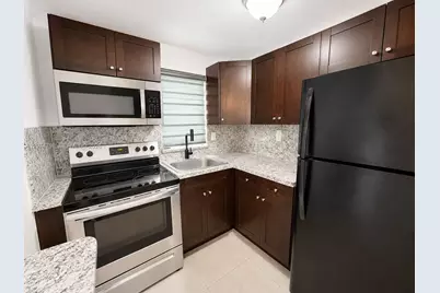 802 NW 3rd Ter, Hallandale Beach, FL 33009 - Photo 3