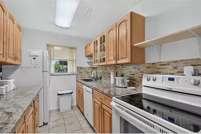867 North Dr #B, Delray Beach, FL 33445 - Photo 19