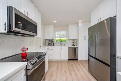 9441 SW 52nd Ter, Miami, FL 33165 - Photo 11