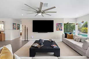2812 NE 28th St, Fort Lauderdale, FL 33306 - Photo 11