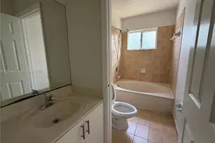 26259 SW 135th Pl, Homestead, FL 33032 - Photo 5