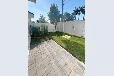 17025 SW 1st Street, Pembroke Pines, FL 33027 - Photo 13