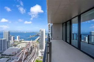 20 NE 11th St, Miami, FL 33132 - Photo 13