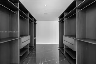 20 NE 11th St, Miami, FL 33132 - Photo 17