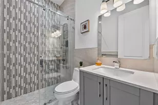10352 NW 131st St, Hialeah Gardens, FL 33018 - Photo 23