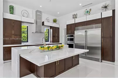 10352 NW 131st St, Hialeah Gardens, FL 33018 - Photo 9
