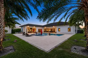 10352 NW 131st St, Hialeah Gardens, FL 33018 - Photo 1