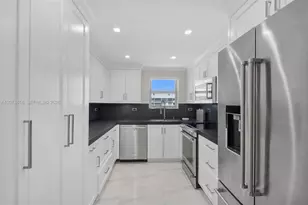 5555 Collins Ave, Miami Beach, FL 33140 - Photo 7