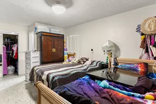 740 NW 32nd Ct, Miami, FL 33125 - Photo 15