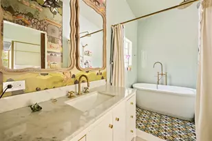 524 W 47th St, Miami Beach, FL 33140 - Photo 13