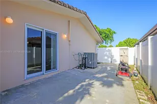 225 SW 102nd Pl, Sweetwater, FL 33174 - Photo 13