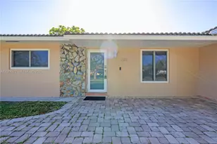 225 SW 102nd Pl, Sweetwater, FL 33174 - Photo 15