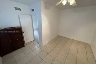 1021 NW 3rd St, Miami, FL 33128 - Photo 7