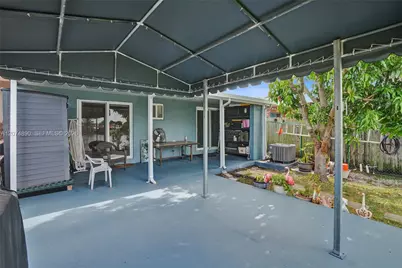 903 W 77th St, Hialeah, FL 33014 - Photo 21