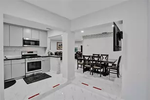 903 W 77th St, Hialeah, FL 33014 - Photo 9