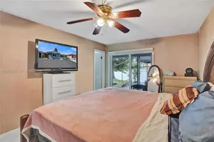 903 W 77th St, Hialeah, FL 33014 - Photo 17