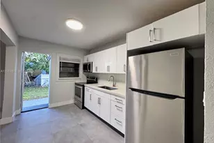3040 NW 7th St, Pompano Beach, FL 33069 - Photo 5