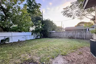 3040 NW 7th St, Pompano Beach, FL 33069 - Photo 15