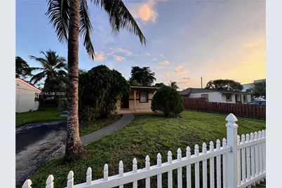 3040 NW 7th St, Pompano Beach, FL 33069 - Photo 1