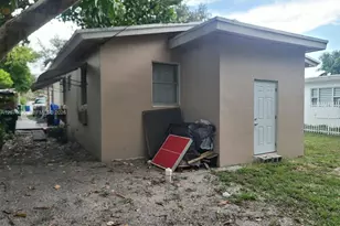 1120 NE 111th St, Miami, FL 33161 - Photo 7
