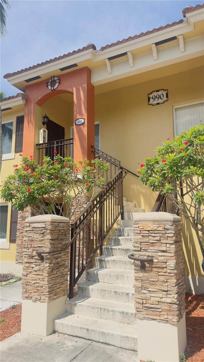 990 NE 33rd Terrace #202 - 990 NE 33rd Terrace #202, Homestead, FL 33033 Luxury Property | Jose Angel Pina