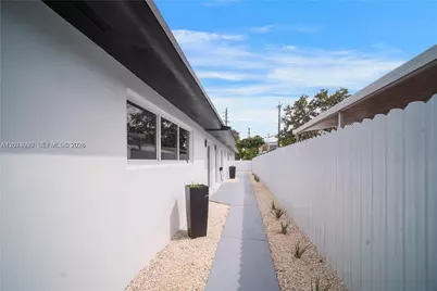 2388-2390 NE 173rd St, North Miami Beach, FL 33160 - Photo 3