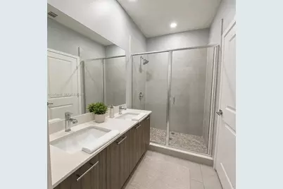 4619 NW 84th Ave, Doral, FL 33166 - Photo 7