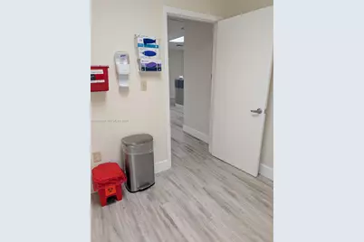 9495 SW 72nd St, Miami, FL 33173 - Photo 19