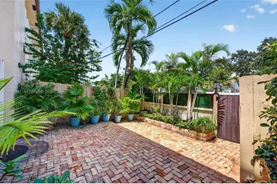 362 NE 7th Ave, Fort Lauderdale, FL 33301 - Photo 13