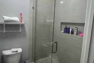 19301 NE 8th Ct, Miami, FL 33179 - Photo 13