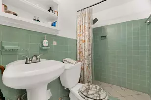 7840 Harding Ave, Miami Beach, FL 33141 - Photo 23