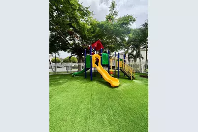 11236 NW 56th St, Doral, FL 33178 - Photo 11